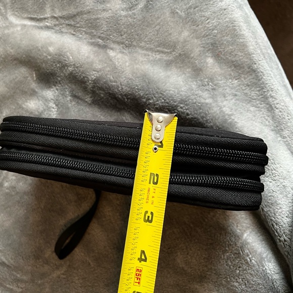 Tech Pouch - Picture 3 of 5